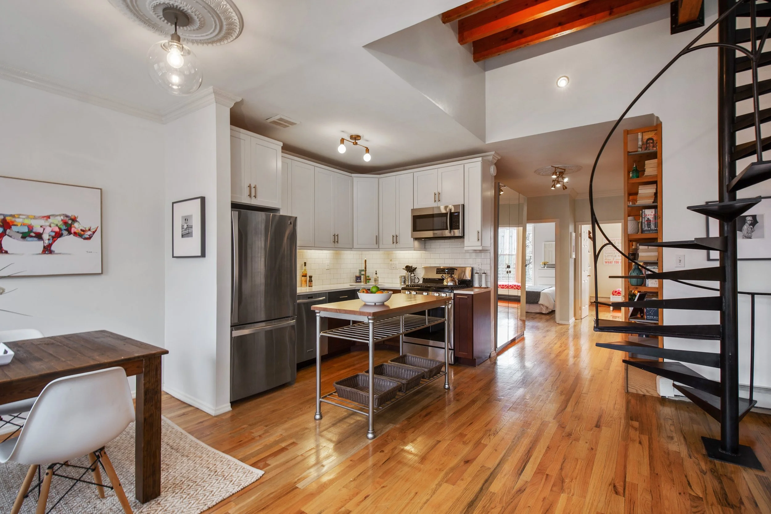 06_474WaverlyAvenue_3_92_KitchenDiningRoom_HiRes.jpg