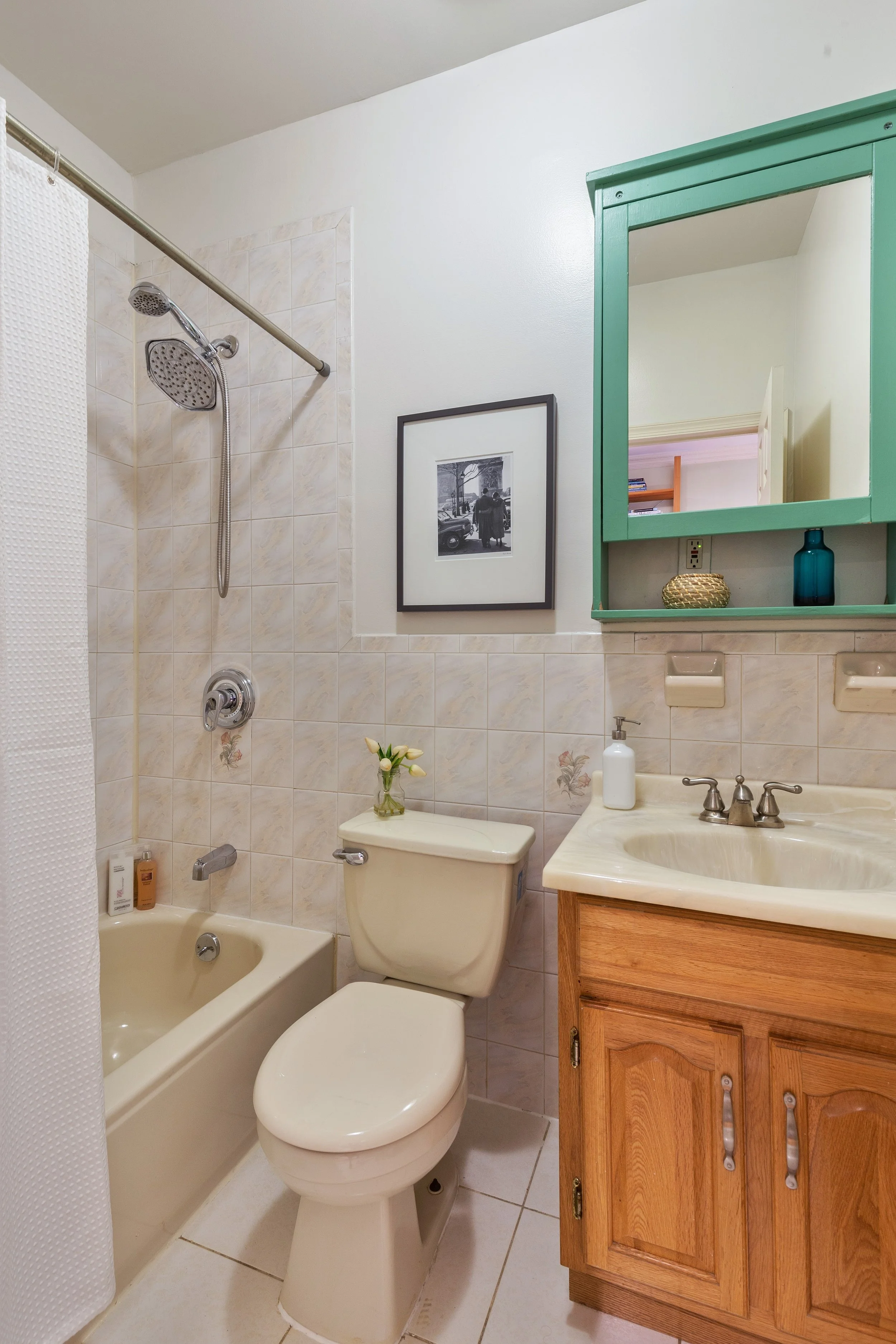 11_474WaverlyAvenue_3_8_Bathroom_HiRes.jpg
