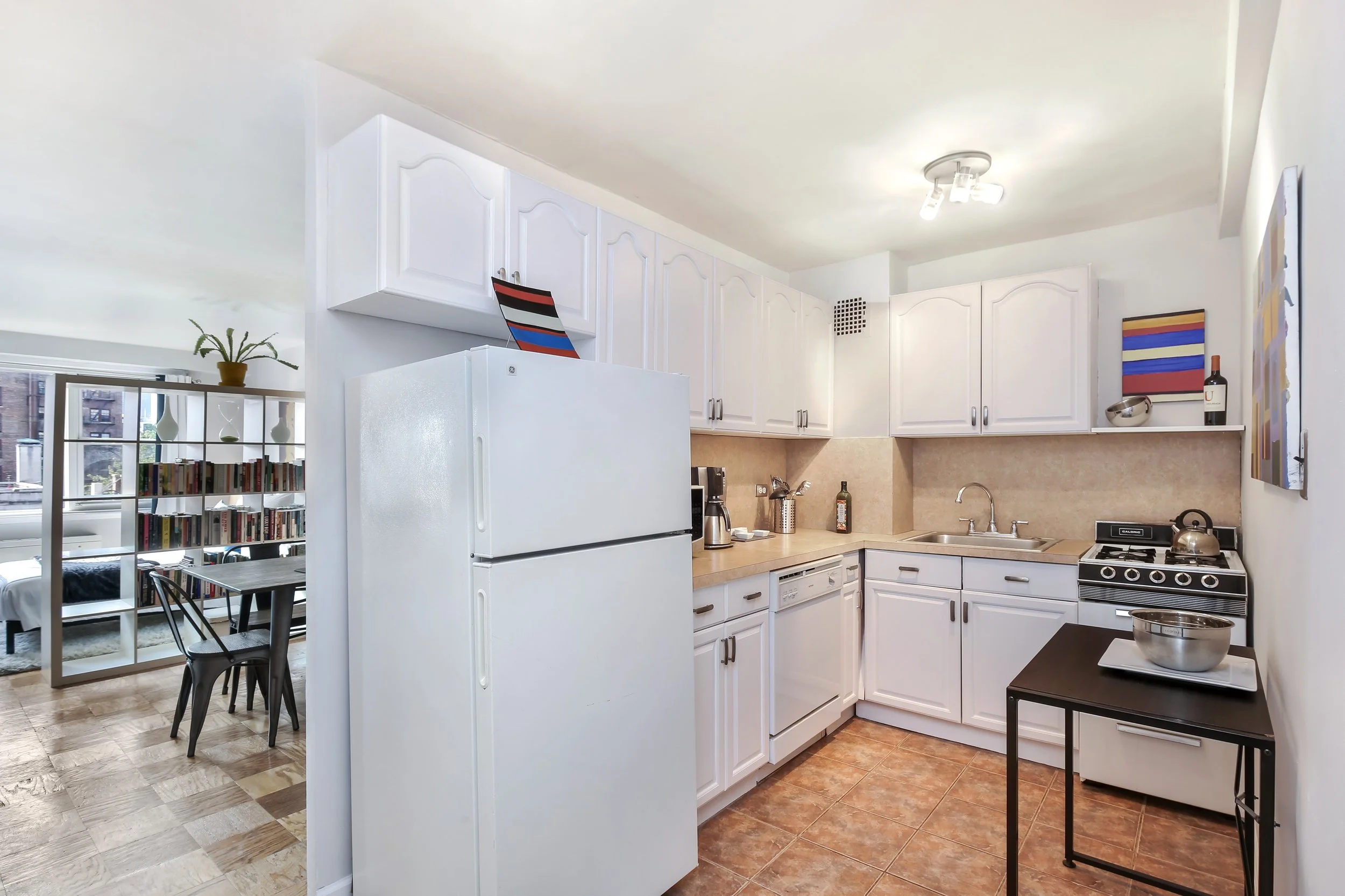 2_40ClintonStreet_8P_5_Kitchen_HiRes.jpg