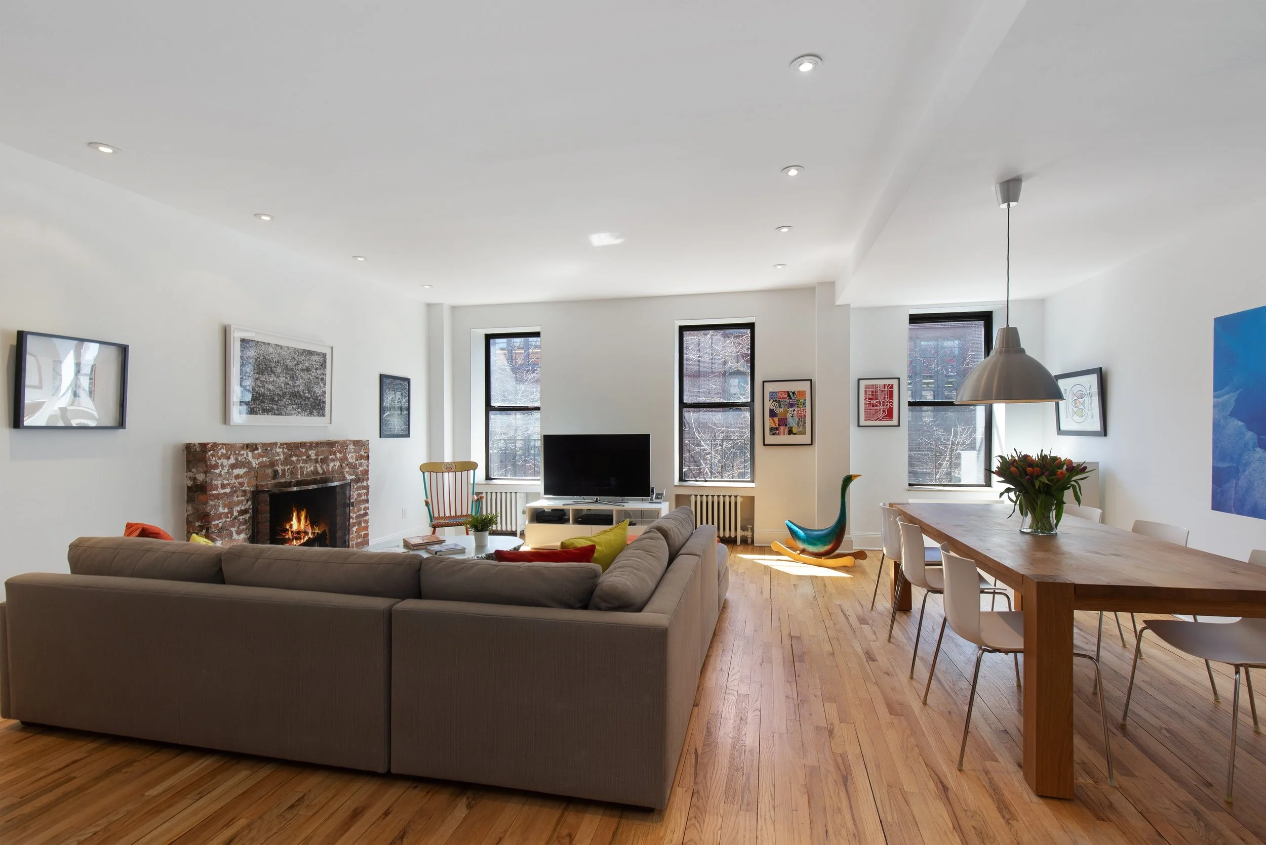 04_59ParkPlace_4_93_LivingRoomDiningRoom_HiRes.jpg