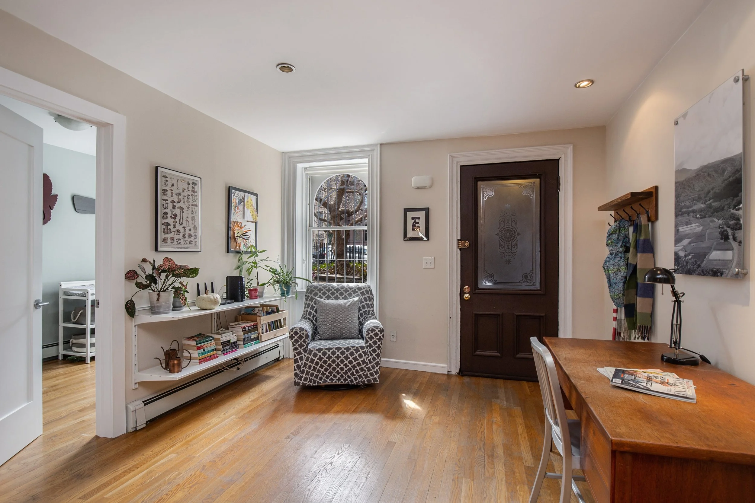 02_283WashingtonAvenue_1_84_Entryway_HiRes.jpg