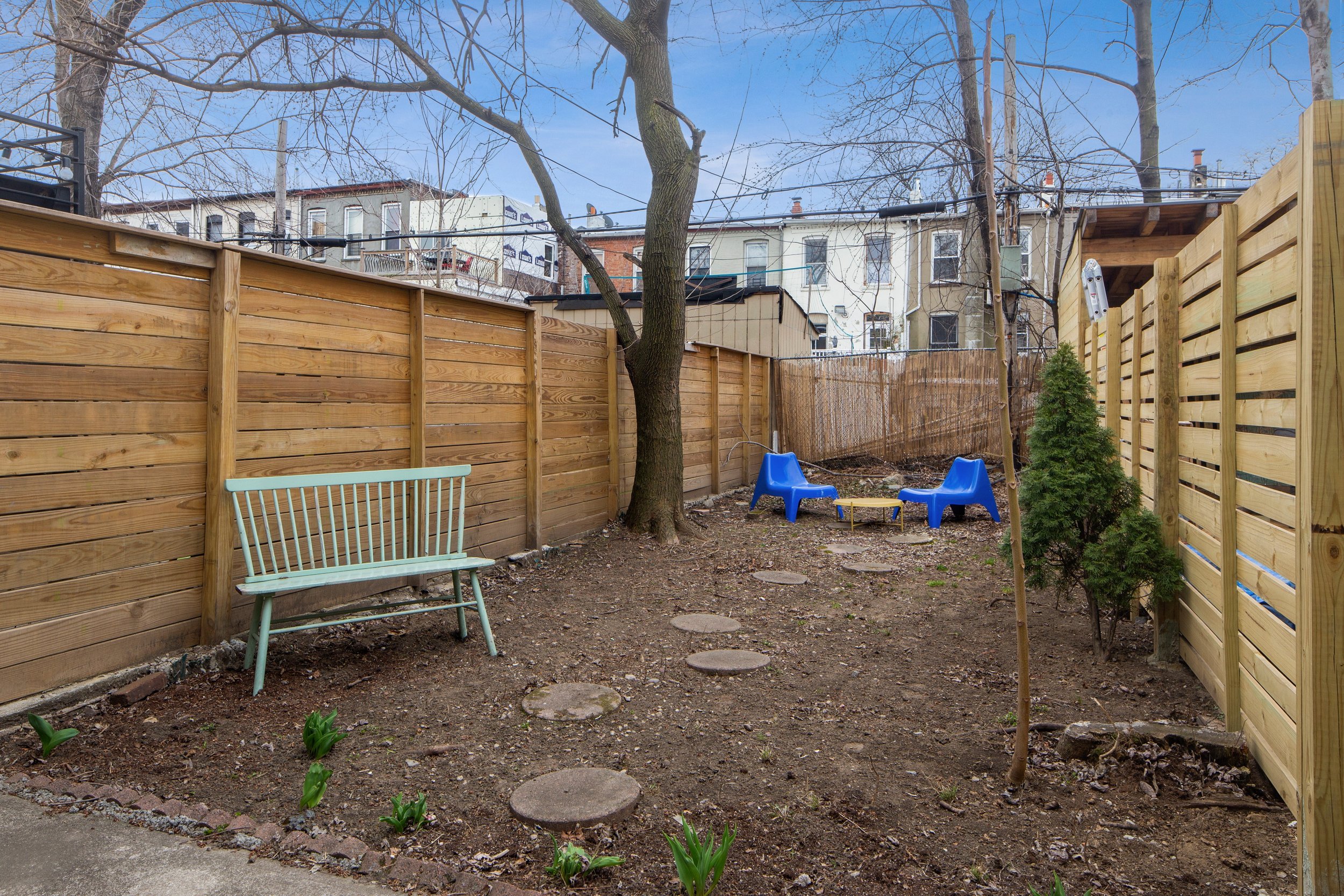 11_712monroestreet_26_BackYard_HiRes.jpg