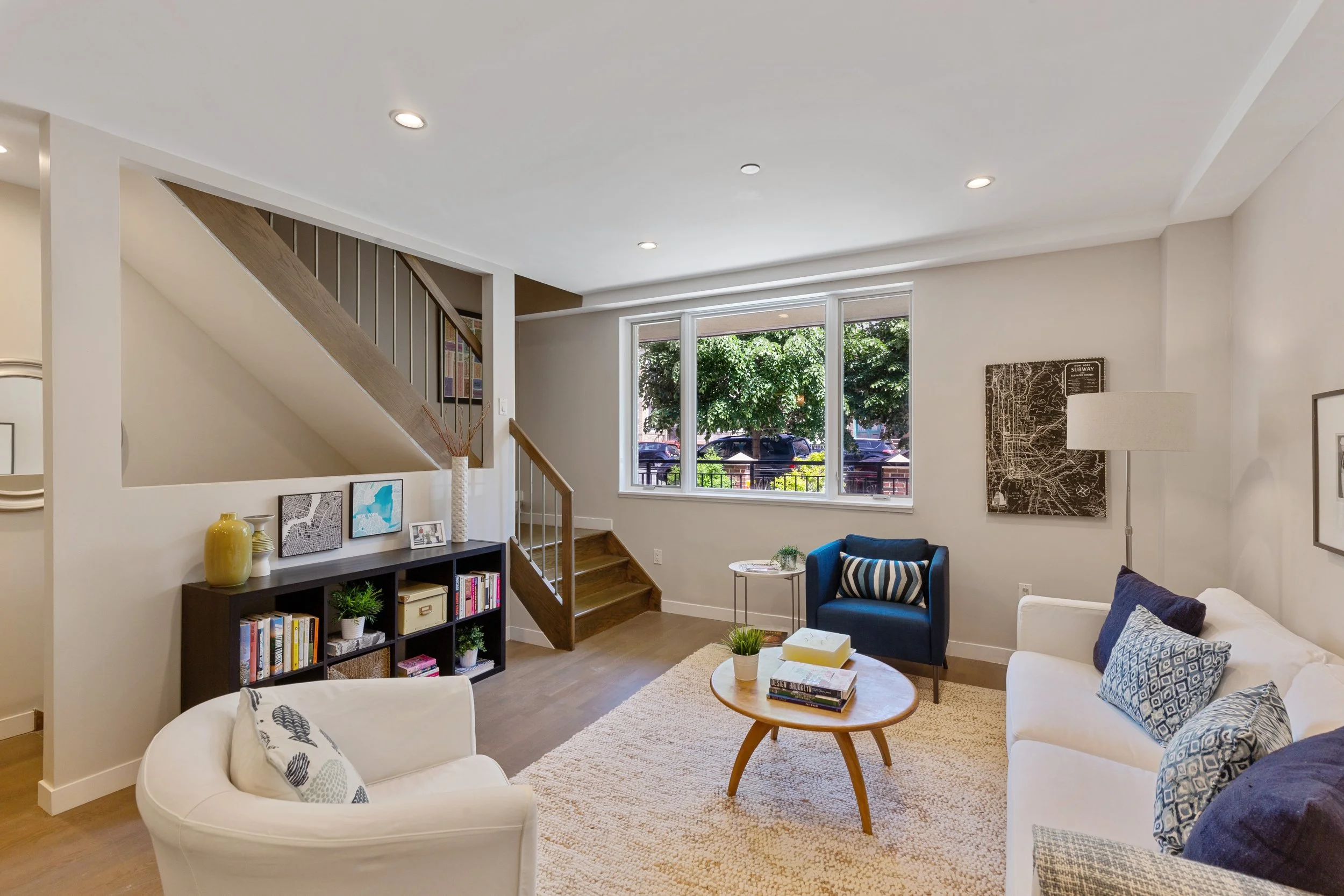 01_16388thAvenue_1A_1_LivingRoom_HiRes.jpg