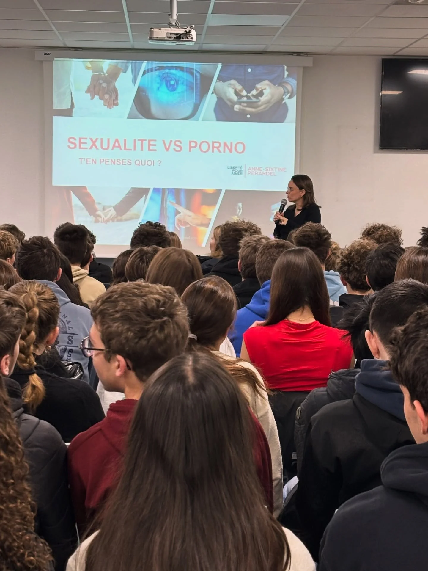 🔥Interventions scolaires &agrave; Enghiens et Strasbourg, 
🎤Conf&eacute;rence et d&eacute;dicace &agrave; Soissons, 
💻 Journ&eacute;e d&rsquo;animation d&rsquo;un atelier &laquo;&nbsp;accompagner le rapport au corps de l&rsquo;enfant&nbsp;&raquo; 