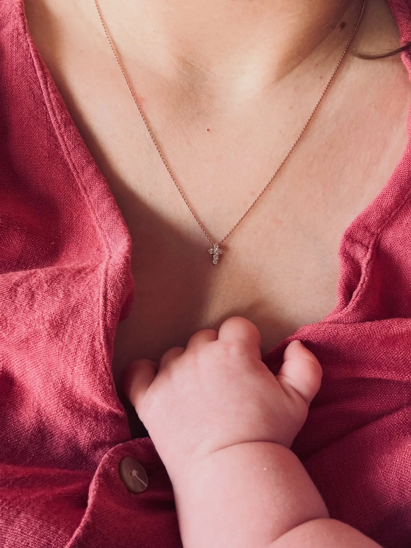 Joyeuse f&ecirc;te de P&acirc;ques 🫶🏻✝️🙏🏻

#bebelove #p&acirc;ques #catholique #famille #couple