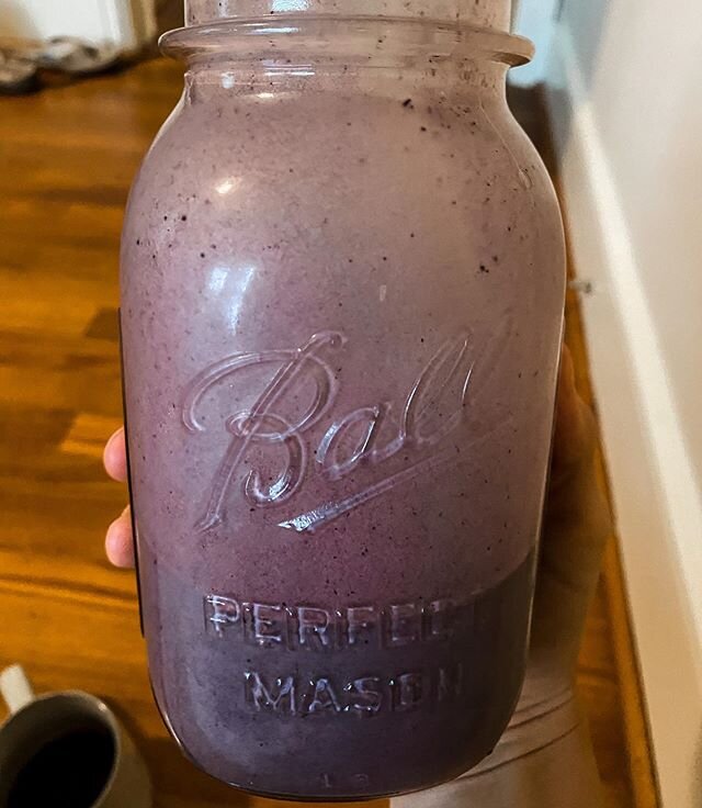 If I didn&rsquo;t tell you what was in this smoothie, you would think you were eating a shake made from the chocolate and strawberry layers of Neapolitan ice cream! 🍨 I blended chocolate protein, blackberries, blueberries, strawberries, pineapple, c