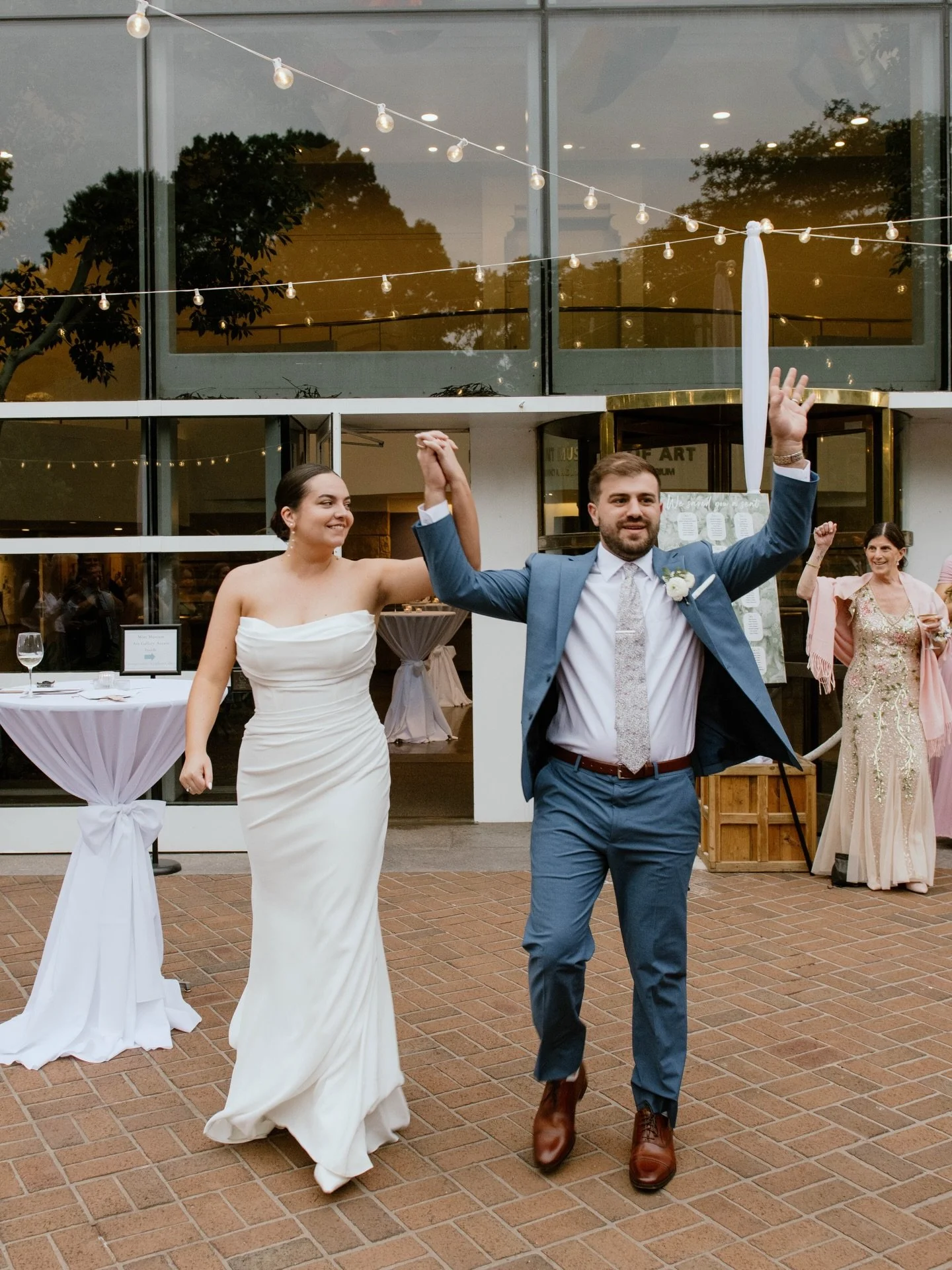 A sweet first dance surrounded by their closest friends + family 🫶🏼 

&bull;
&bull;
#wedding #2026bride #weddingplanner #weddingvendor #charlotteweddingplanner