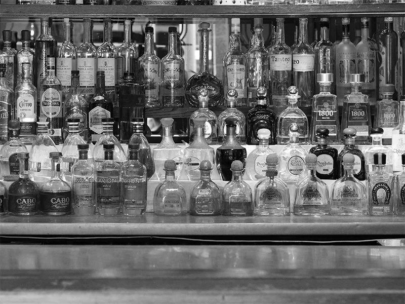 bar-1_bw_800x600.jpg