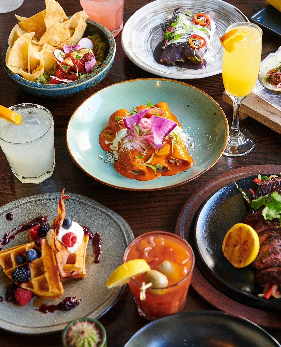 The only plan you need this weekend: Bottomless Brunch! Enjoy endless food &amp; drinks for $59, or keep it strictly bottomless food for $49. We're pouring and serving from 11 AM to 4 PM!