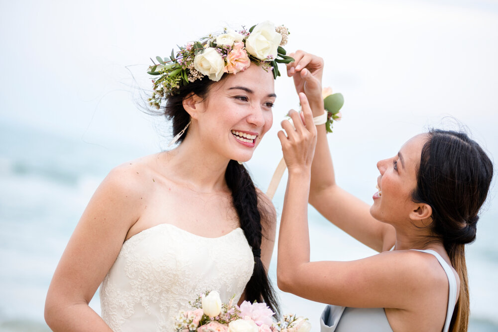 Writing a Maid of Honor Speech for Your Sister? Use These 11 Tips. 