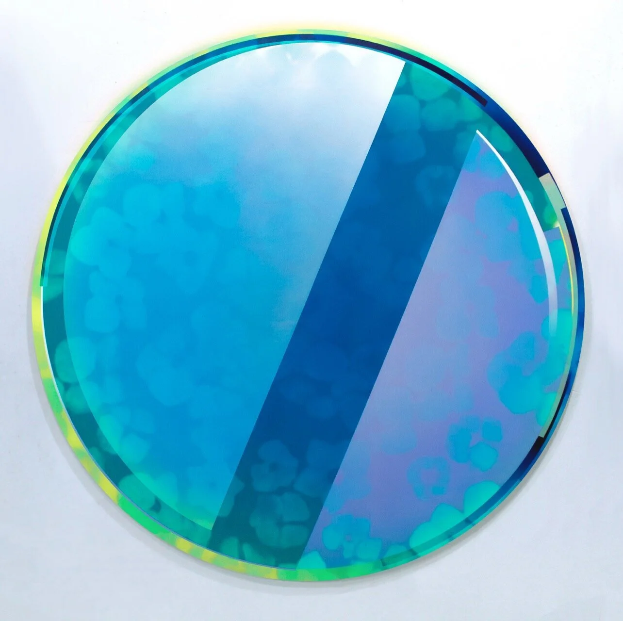 MIRЯOR - Fluorite, 2019, acrylic and Kuricoat C-720 (synthetic resin) on panel, 48 inches diameter