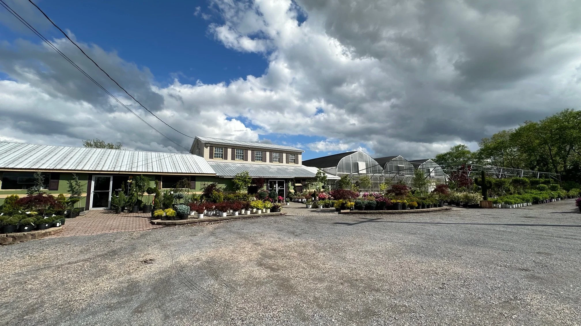 Exterior picture of the front of Lovell's Nursery Garden Center