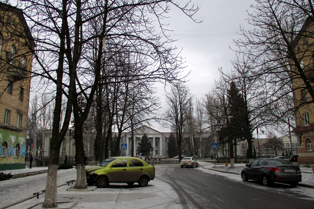 Shybankova Square, the main square of Pokrovsk. Photo by Kateryna Shcherbakova, 2018.