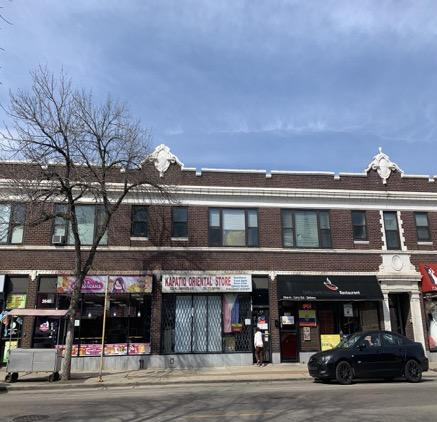 Figure 9: Hispanics in the Neighborhood The display of Hispanic flags and the Spanish language on the storefronts of different restaurants and shops in Albany Park. Some are adjacent to other Hispanic businesses, while others are situated next to other ethnic groups’ businesses.