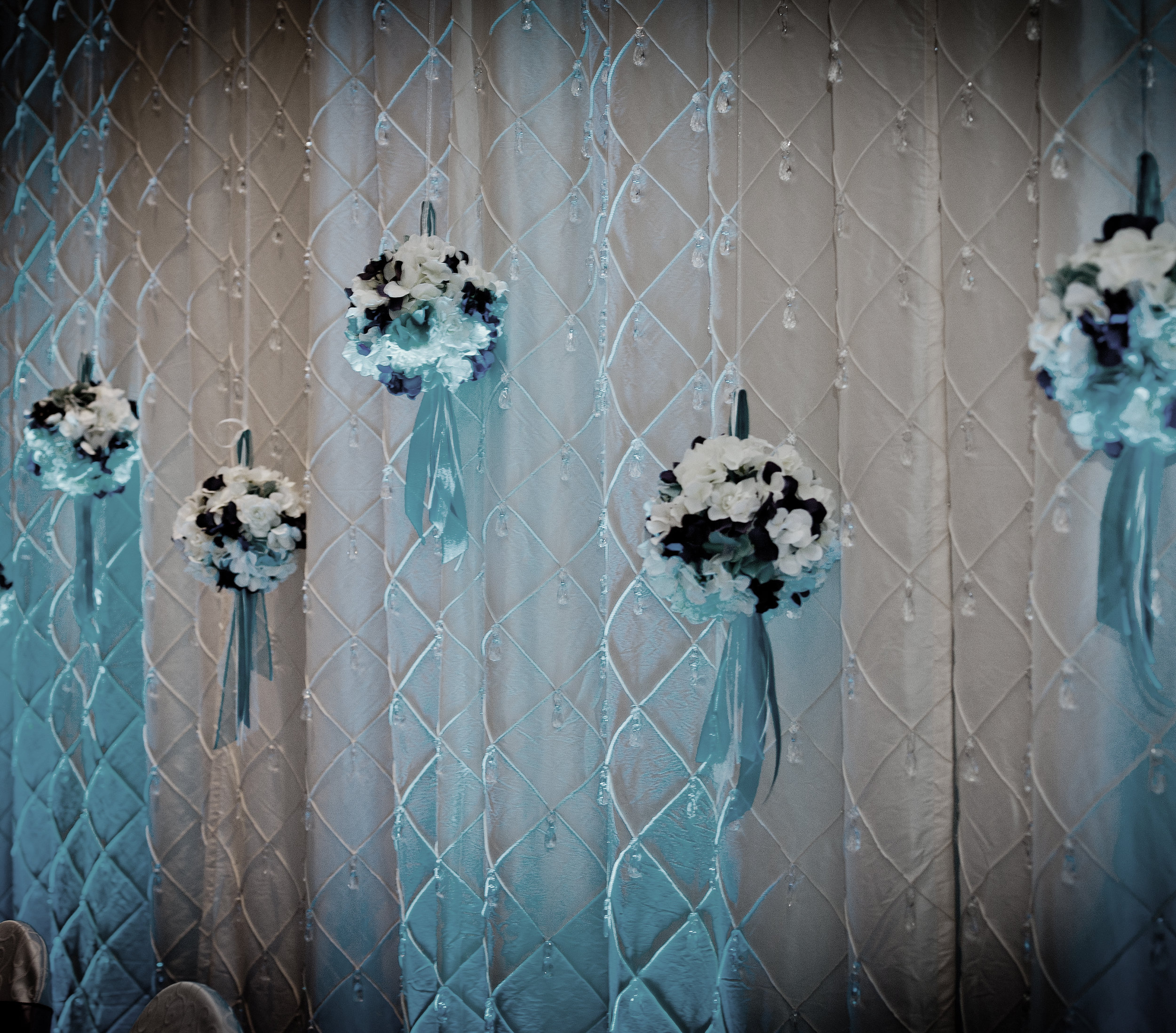 15 Head Table Decor.jpg
