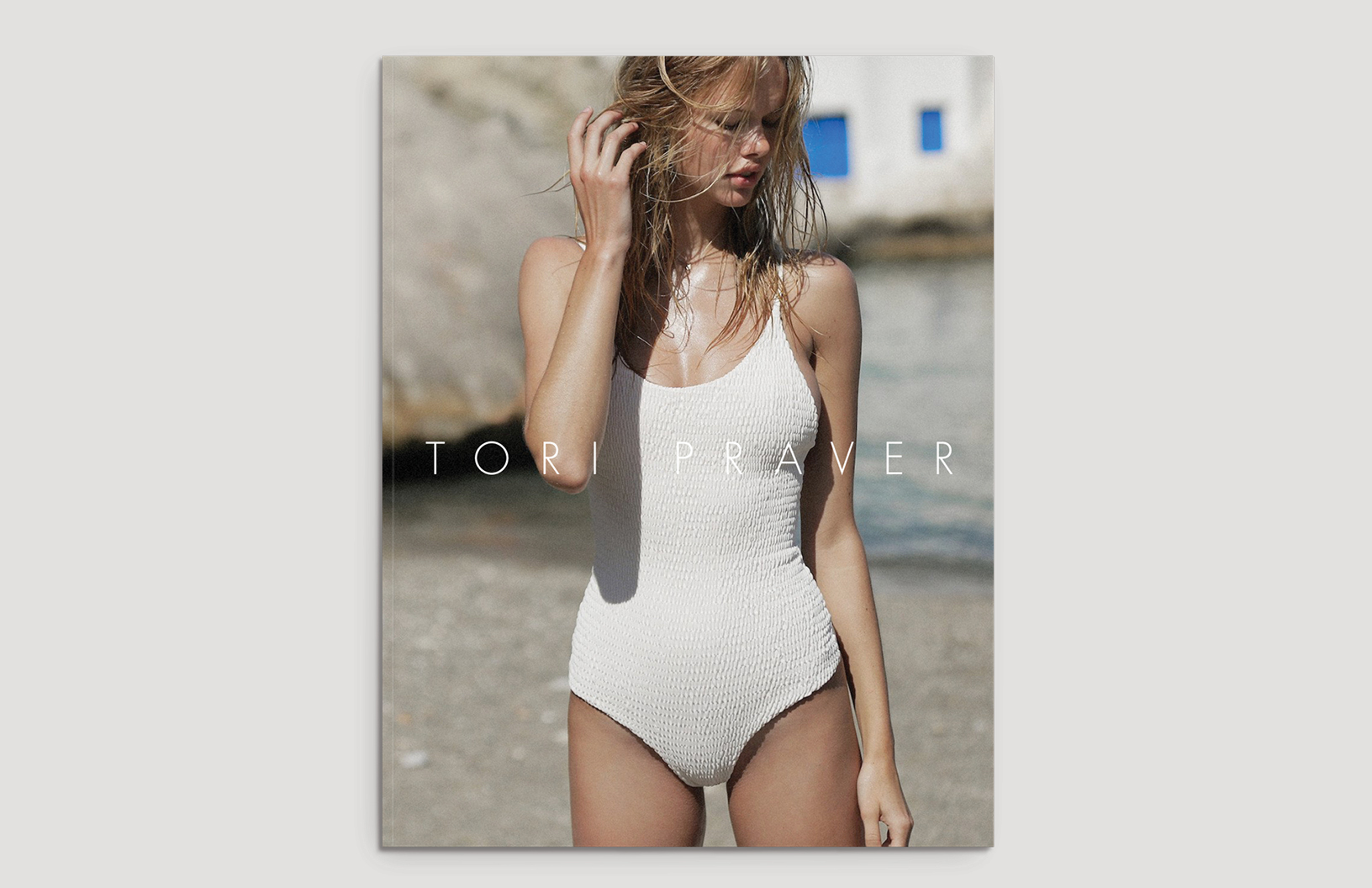 magazine_mockup_cover4.jpg