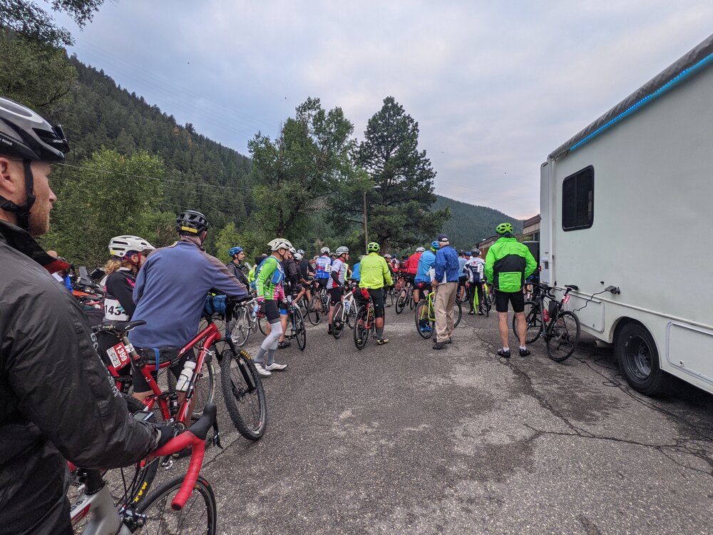  Start Line of the Gran Fondo, cold mid 50F just standing around 