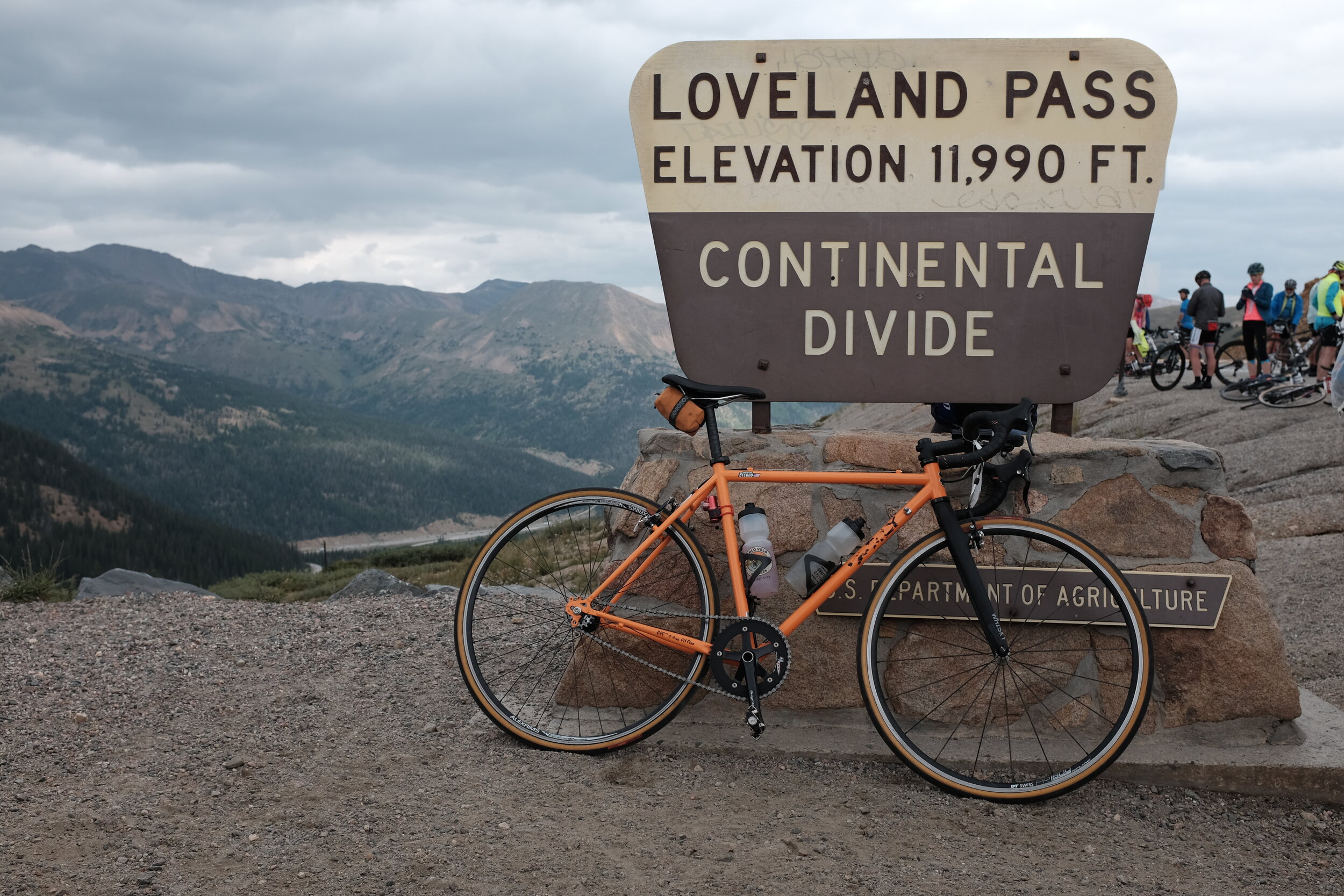  Loveland Pass PC: Lenny with his Fixed gear single speed 