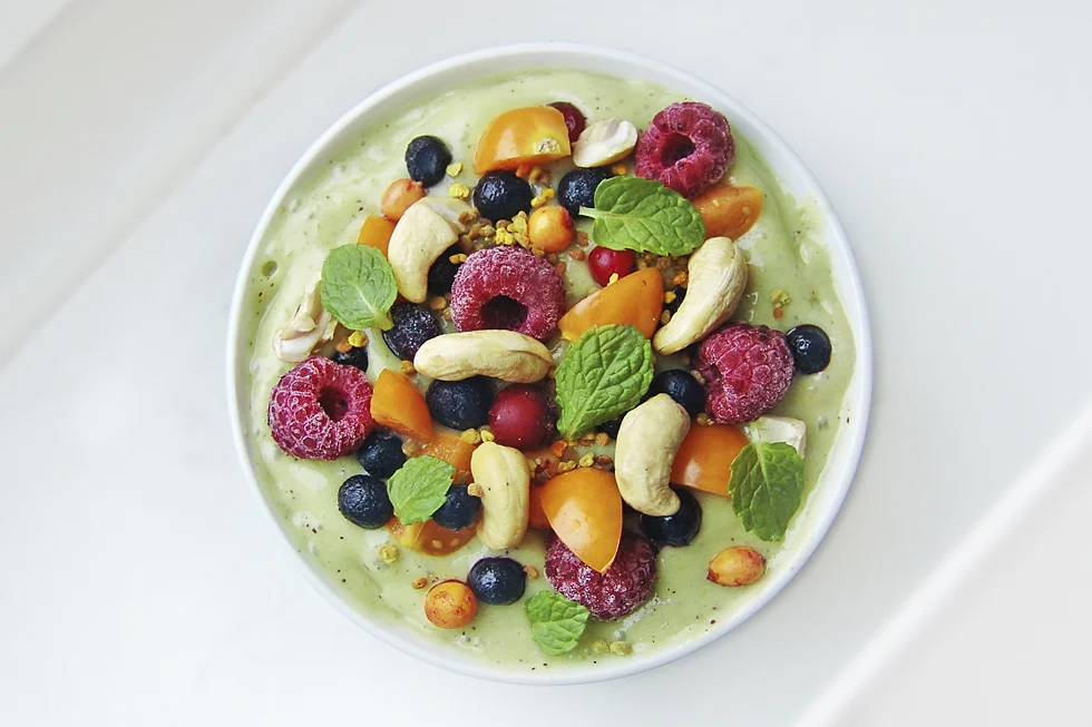 blogg2-smoothiebowl-green.jpg