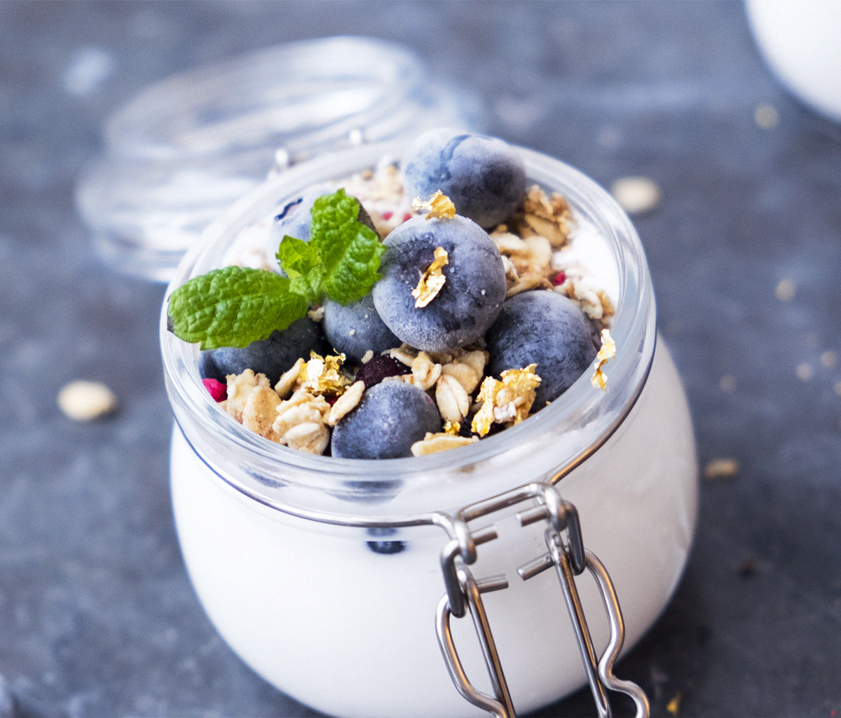 Shakeforshape Så här lätt gör du hemmagjord kokosyoghurt (vegan) Shakeforshape Så här lätt gör du hemmagjord kokosyoghurt (vegan)