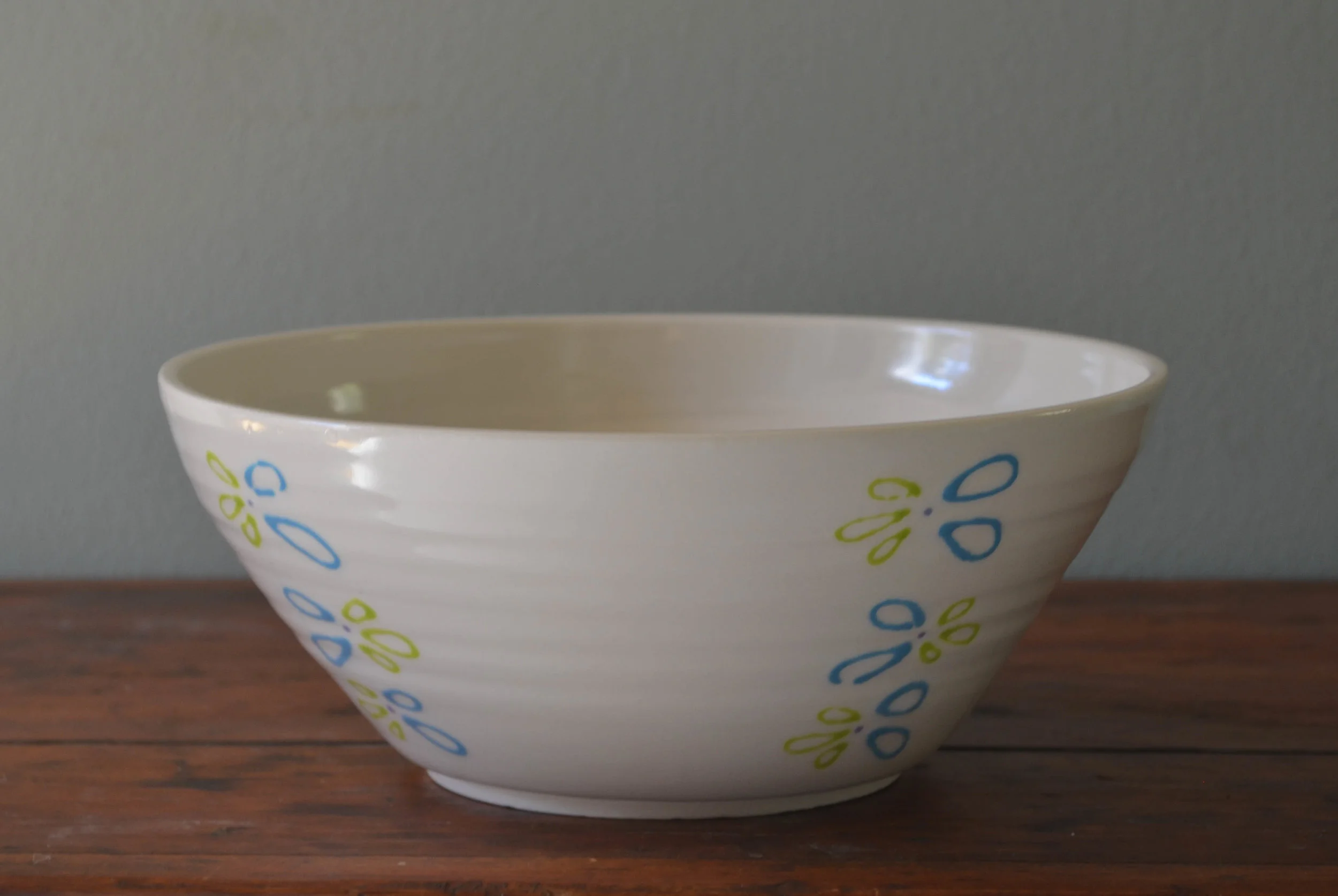 Medium Fruit Bowl, Clear Inside