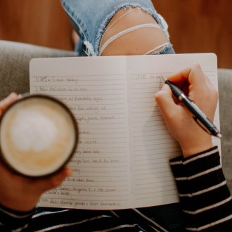 From Blog to Book: How a Ghostwriter Can Turn Your Content into a Cohesive Narrative