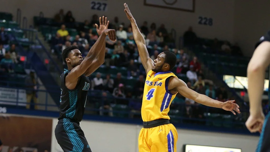 uncw basketball jersey
