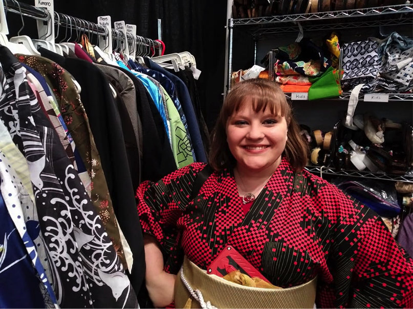  Sherri Santellano promoting Tangerine Mountain Imports and Designs. They were selling kimonos in all shapes and sizes, even in plushie size. 
