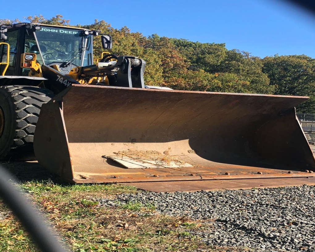 Idling bulldozer on the western side of the North Basin along Sedgwick Avenue.  (Photo Credit: Lysa Vanible)  