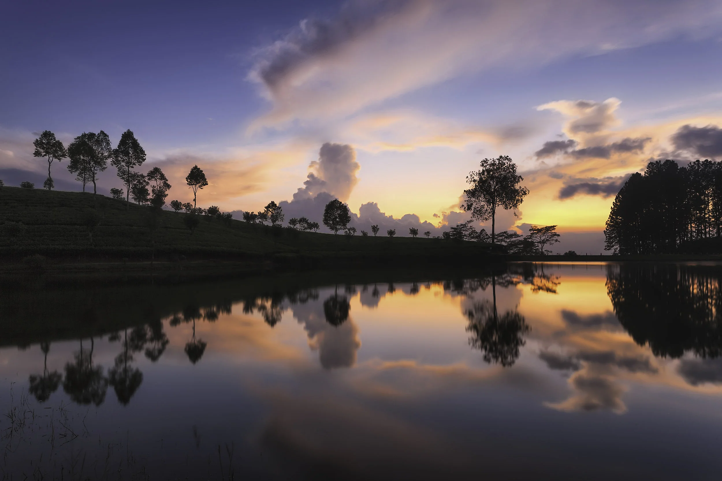 sembuwaththa lake - sri lanka