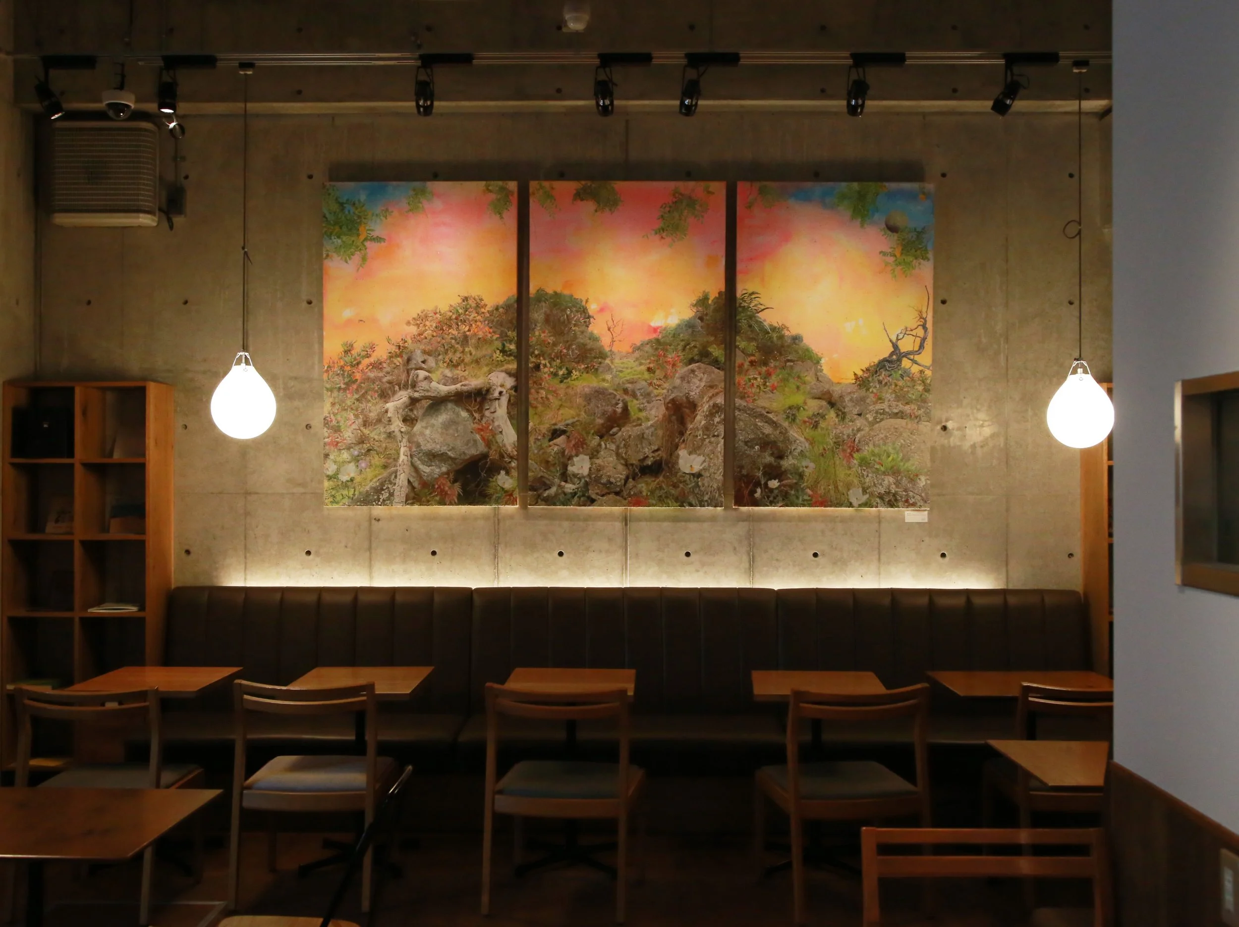 Between Horizons | Exhibition Views

Horikawa Shinbunka / NEUTRAL / 堀川新文化ビル, Kyoto, Japan | 2026