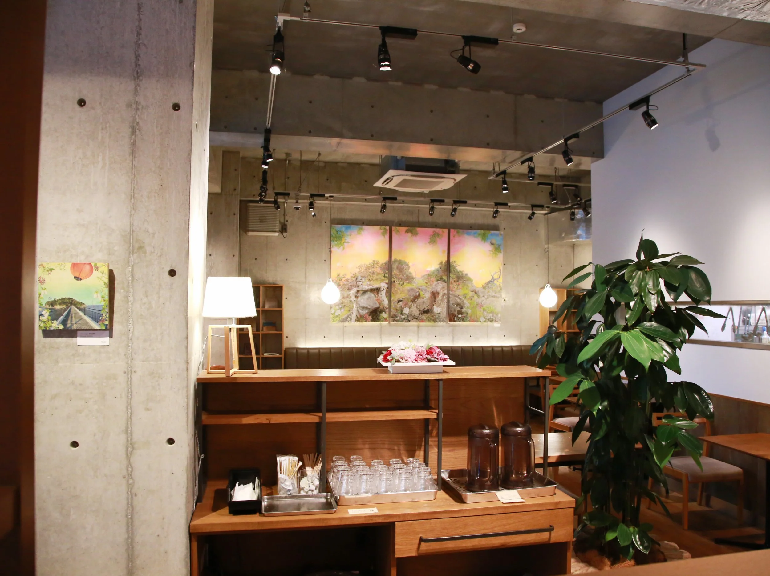 Between Horizons | Exhibition Views

Horikawa Shinbunka / NEUTRAL / 堀川新文化ビル, Kyoto, Japan | 2026