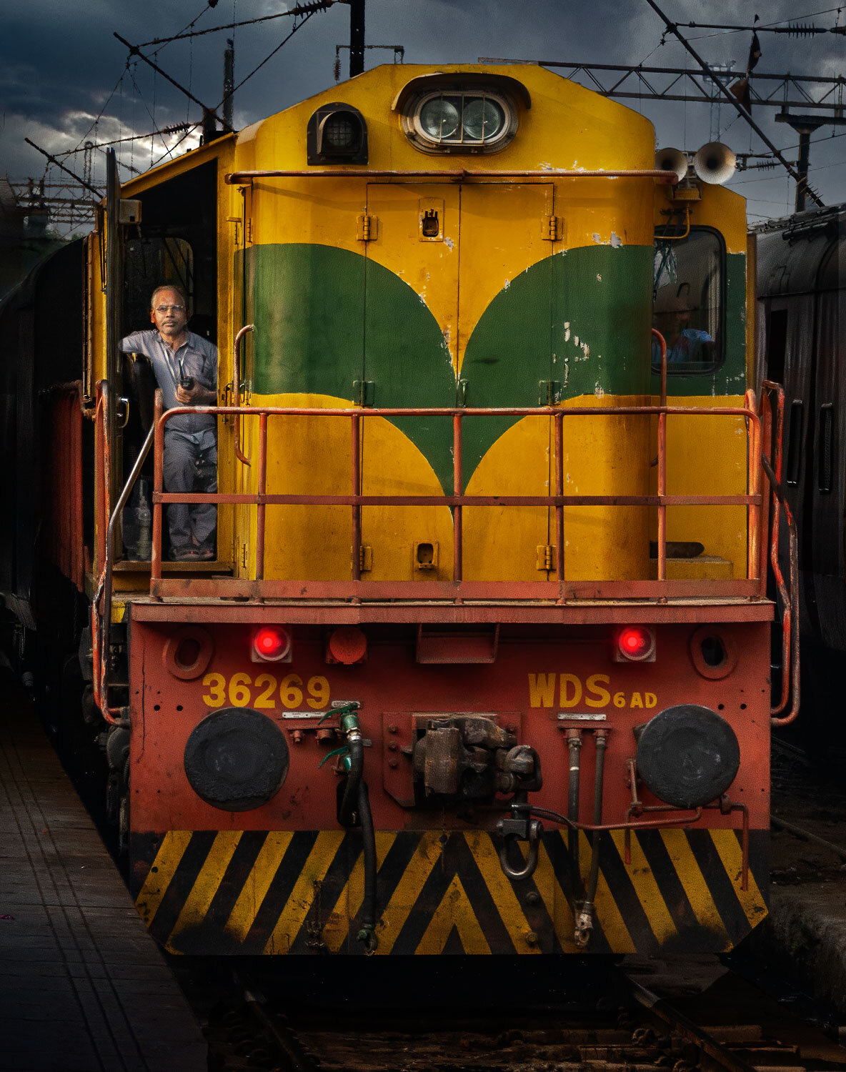 Shunting the night train to Amritsar, India