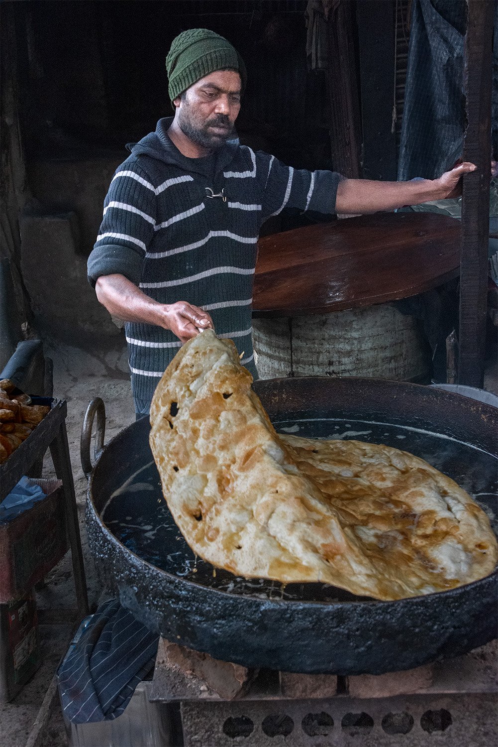 Making Porathe, Srinagar, Kashmir
