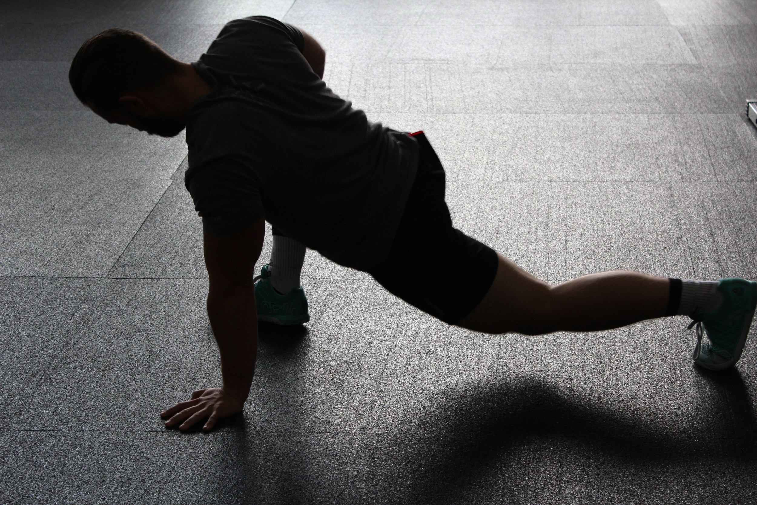athlete-exercise-man-209969.jpg