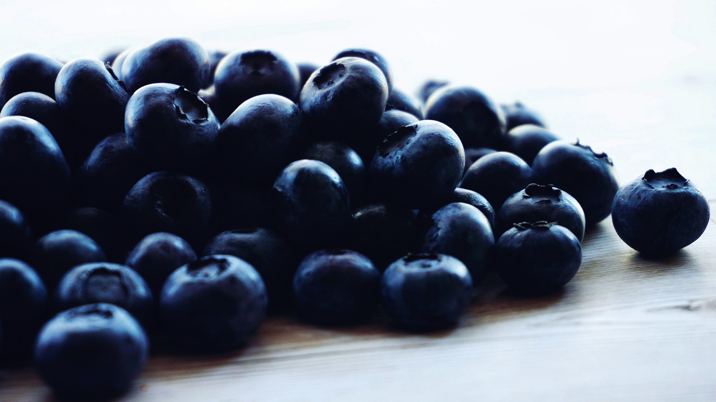berries-blueberries-close-up-1366238.jpg
