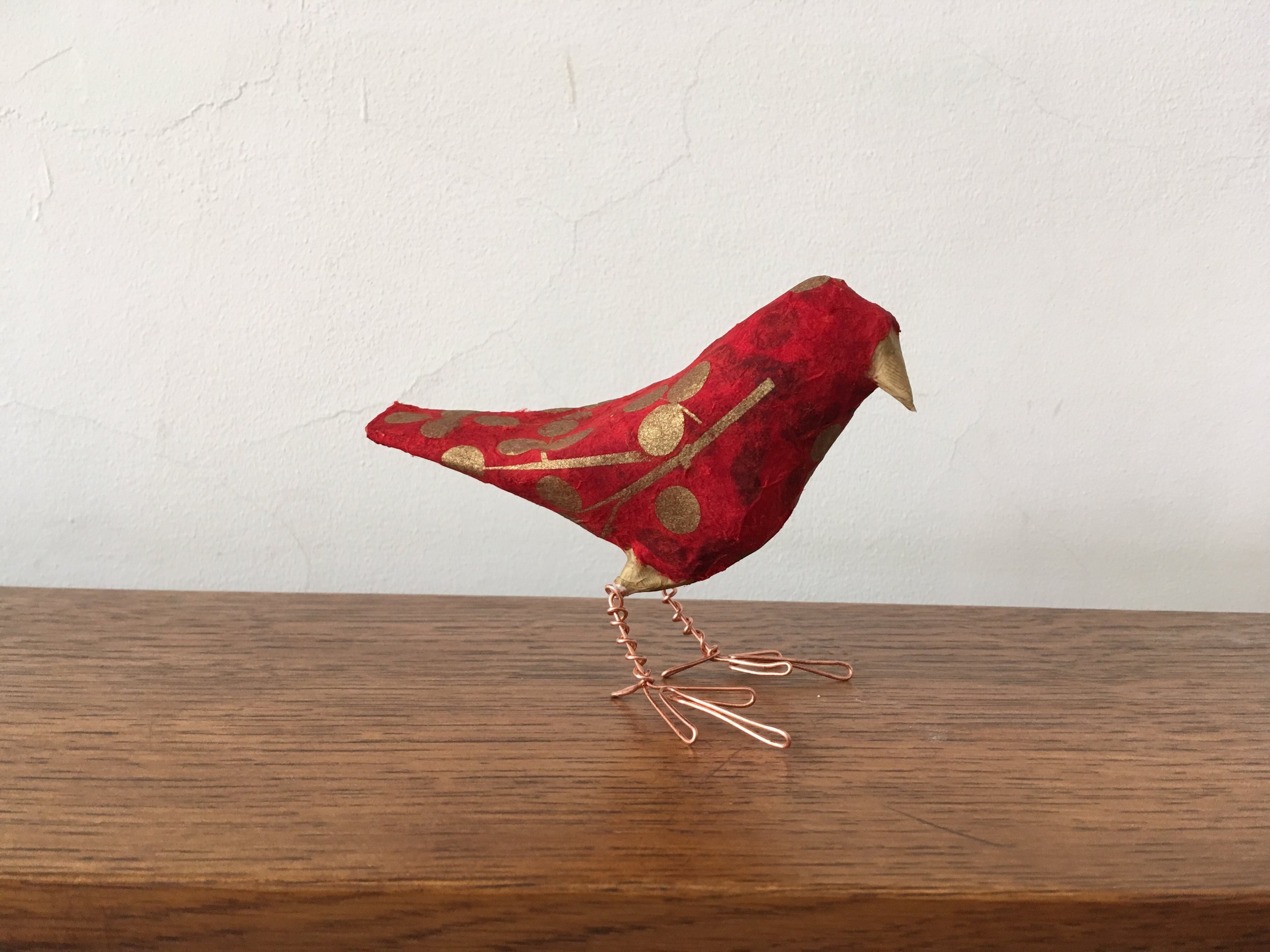 Red berries tsutsumi bird (2018)