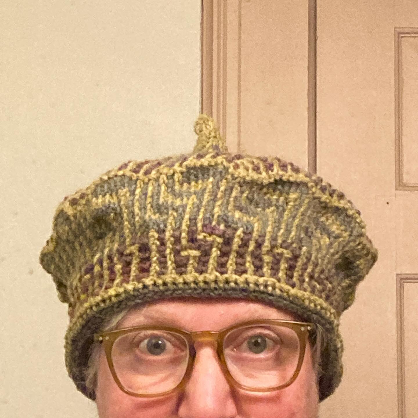 Not quite a beret, but I like it! Swipe for top view and deflated profile.
#knittedhat
#mosaicstitch
#finished
#okwhatsnext