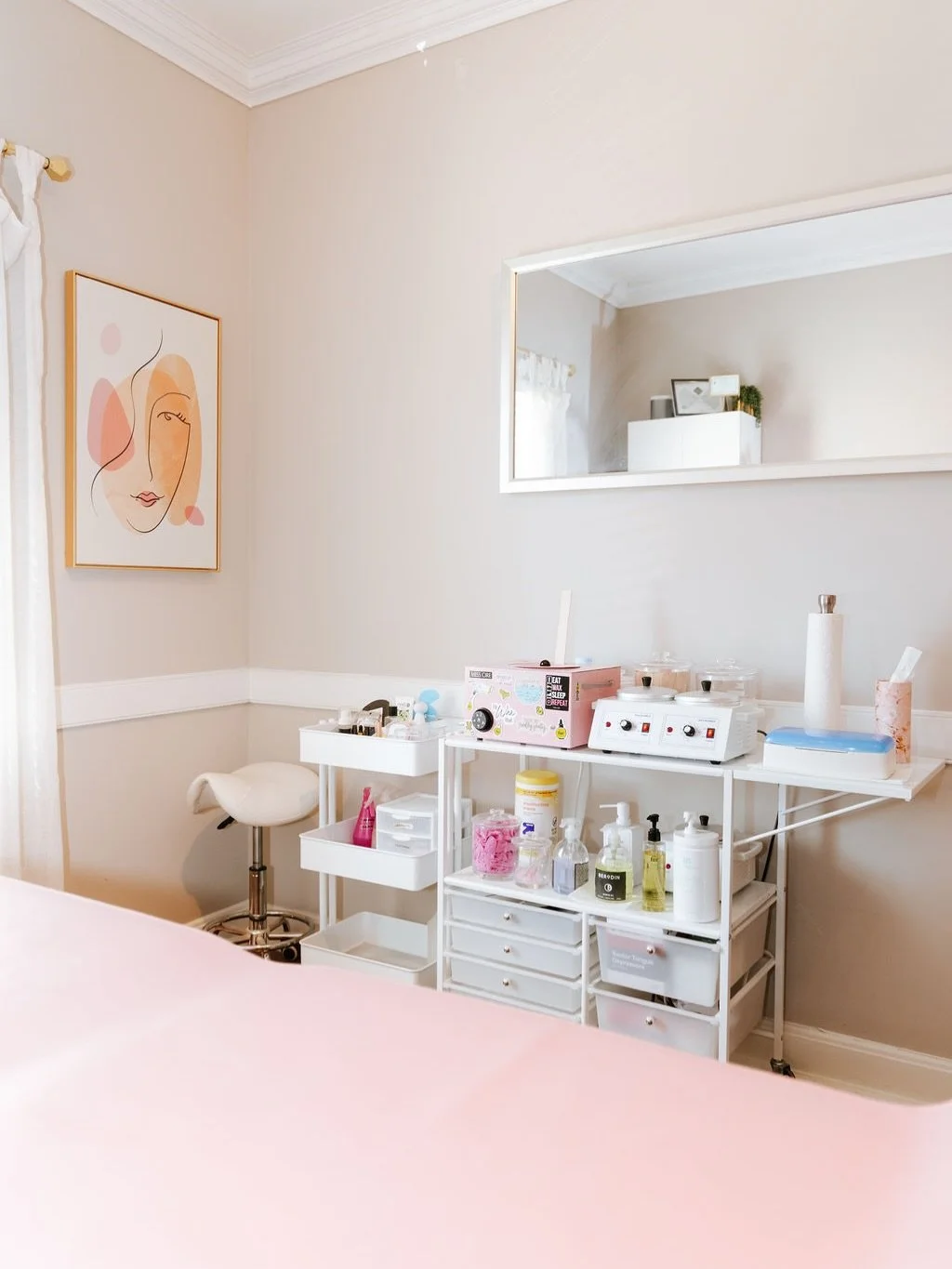 It might be really cold outside but in Citrine it&rsquo;s warm, calm, and cozy!  Come warm up with us this week.  We have availability for facials, lashes, and waxing.