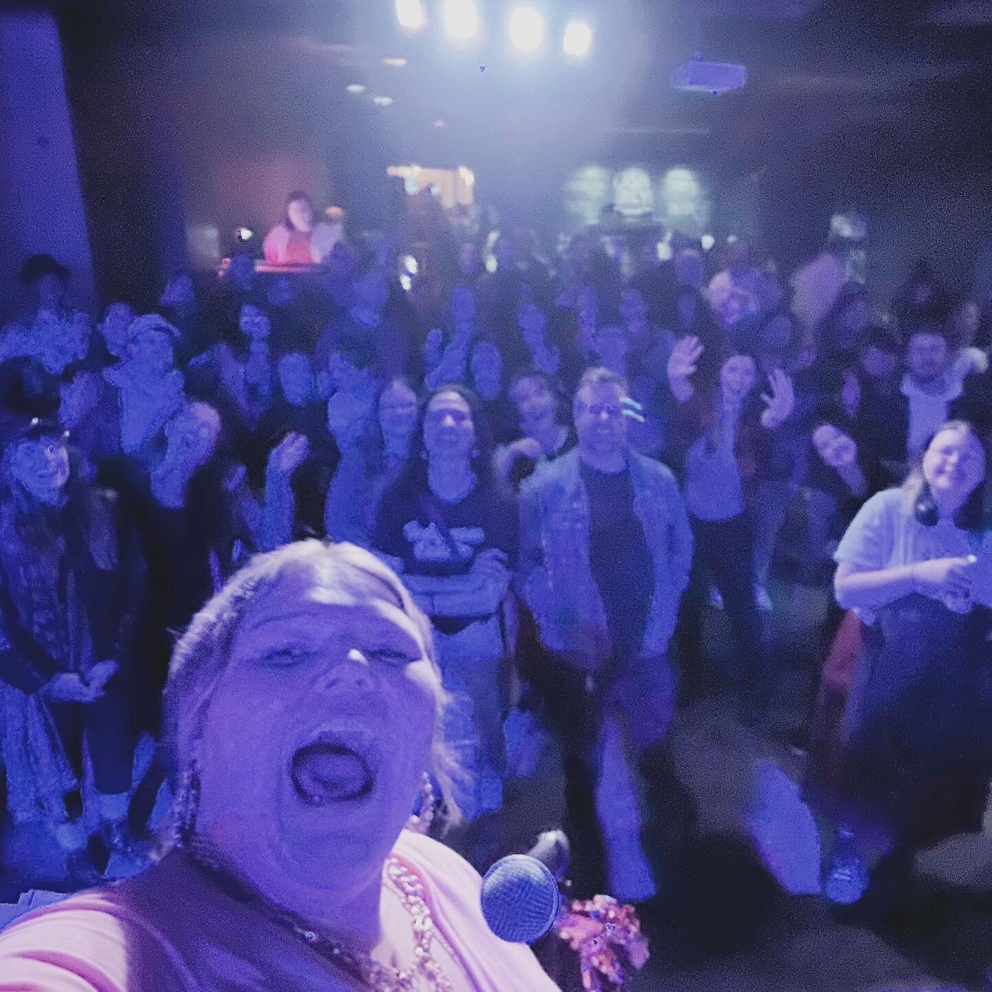 Last night&rsquo;s show was absolutely un.be.liev.a.ble!!!!!!!!!

I am truly overwhelmed with thankfulness and joy for the magical night we all shared together. There was laughter, music, joy, dancing, tears, bubbles, encouragement and just pure stup