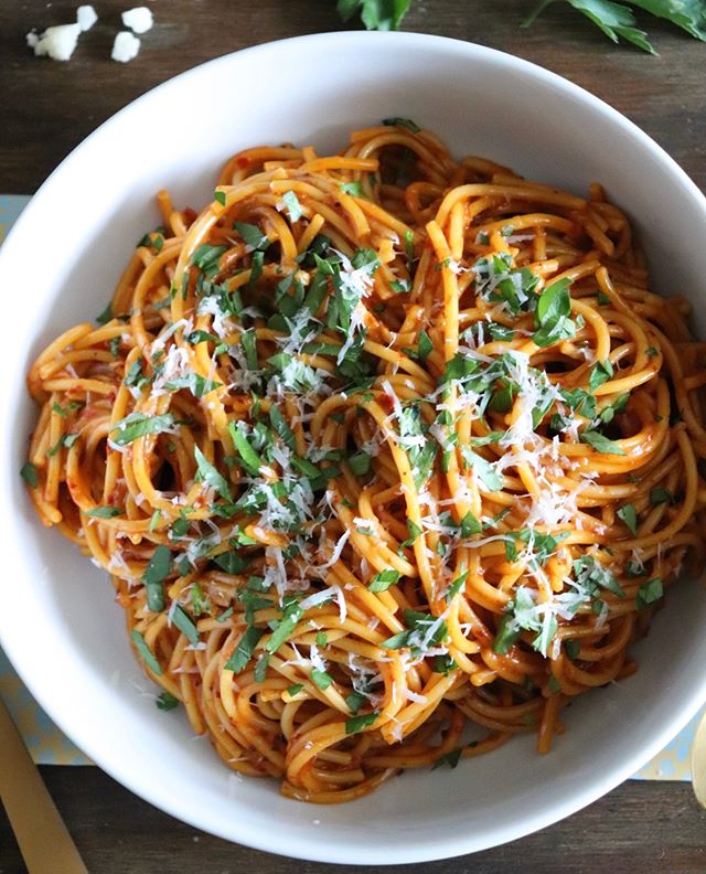 I got tired of leftovers...had to take a little break. This is Nduja Carbonara. A recipe I cooked up for Ari @1732meats and Pilgrim Provisions using @tempestasalumi Nduja. ⁠
So good, nice kick and comes together...from pot to plate...in 30 minutes. ⁠