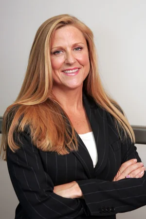 Lori McCREARY