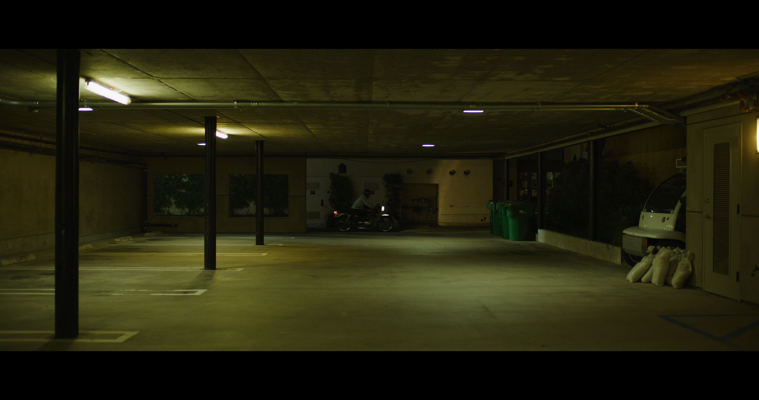 A002_C019_1007D8_001.R3D.23_15_03_14.Still002_2.png