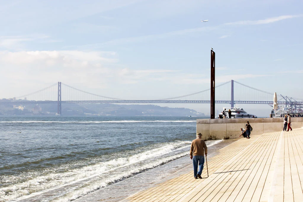 25 de Abril Bridge