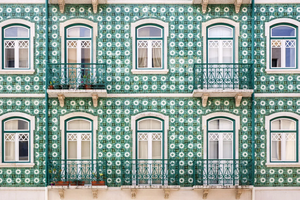 Building Facade in Rua dos Anjos