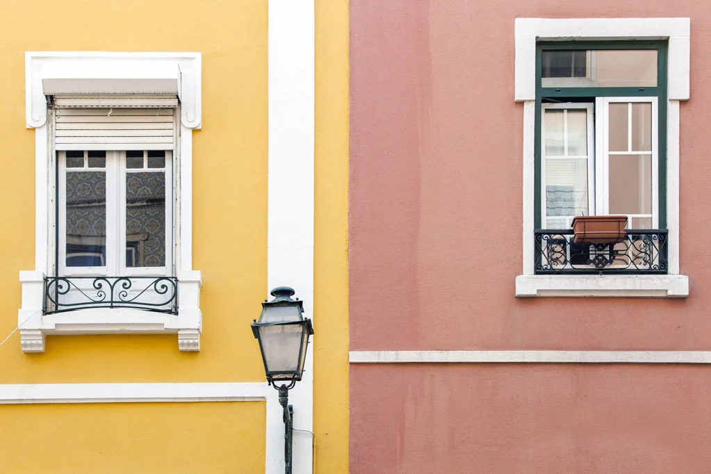 Building Facade in Rua Nogueira e Sousa