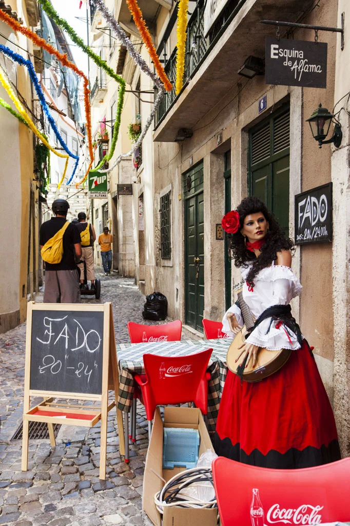 AndreVicenteGoncalves-Alfama-Lisbon-Portugal-Europe-20110509-0023.jpg