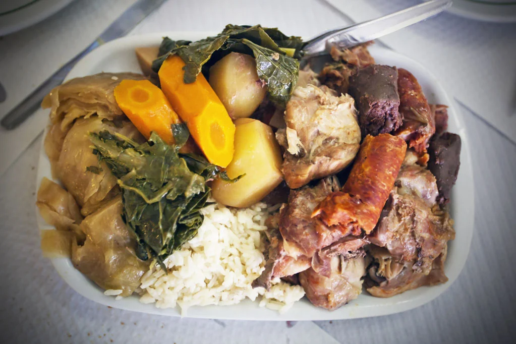 Cozido das Furnas