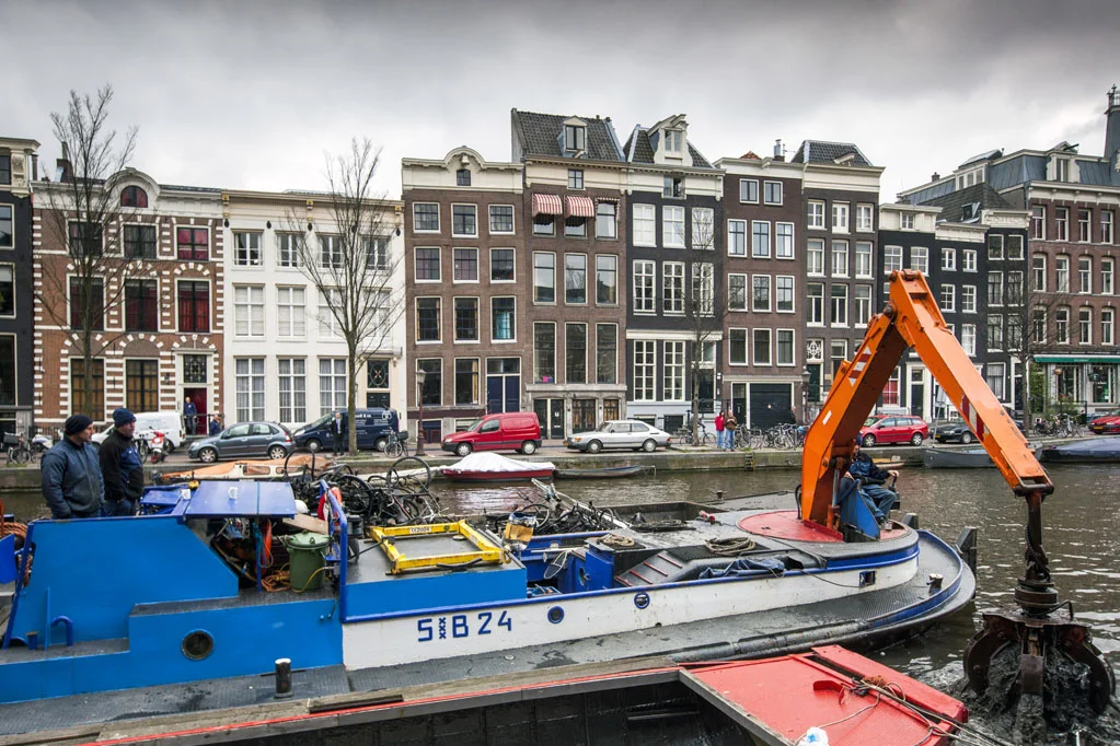 Cleaning Boat