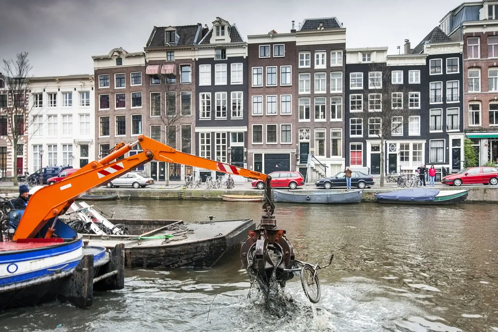 Cleaning Boat
